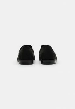 Pier One Slip-ons - Black -Pier One Shop 101cb29465e24722a6f650be91de5f0c
