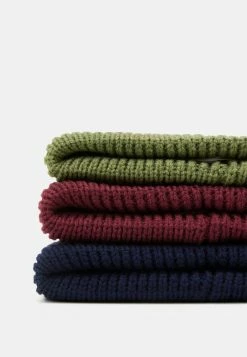 Pier One UNISEX 3 PACK - Beanie - Dark Blue/khaki/bordeaux -Pier One Shop 115369c2882c4a5abeb2d0615aa661ea