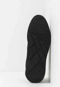 Pier One UNISEX - Trainers - Black -Pier One Shop 18f0584f13be4b1598faa1ead8725ea9