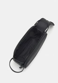 Pier One UNISEX - Wash Bag - Black -Pier One Shop 1d5e62f8d35347aca1df0e7237752878