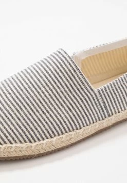 Pier One RENA ESPADRILLE UNISEX - Espadrilles - White/blue -Pier One Shop 1e1a9a54fd374424970c6282fecccbe4
