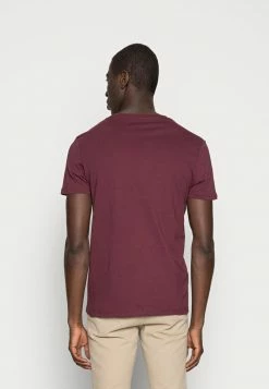 Pier One 2 PACK - Basic T-shirt - Bordeaux -Pier One Shop 1fa0bce7e239491b9143bae34d4918c0