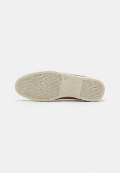 Pier One Slip-ons - Beige -Pier One Shop 24eeb0dd01d847188443e9e5fb16b5d0