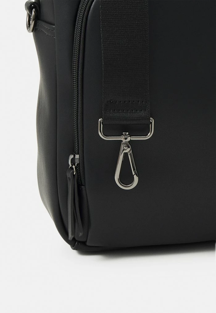 Pier One Laptop Bag - Black 4 Pier One Laptop Bag - Black - Image 4