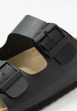 Pier One UNISEX - Slippers - Black -Pier One Shop 2c1088e9c35241008f77393ded163426