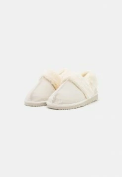 Pier One Slippers - White -Pier One Shop 3d24649a22144e62b50d5c178dda582a