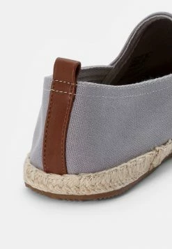 Pier One RENA ESPADRILLE UNISEX - Espadrilles - Light Grey -Pier One Shop 42d2421a7d9a4236aff6d97b980fd1f5