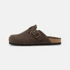 Pier One UNISEX - Slippers - Brown