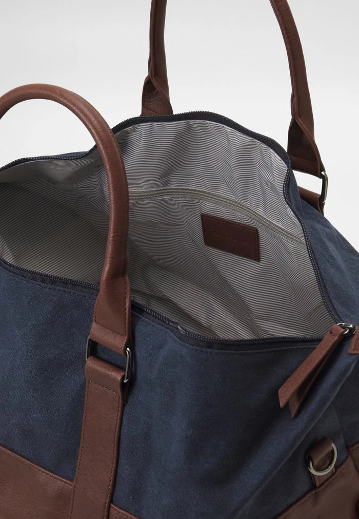 Pier One Weekend Bag - Dark Blue 3 Pier One Weekend Bag - Dark Blue - Image 3