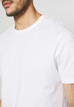 Pier One 5 PACK - Basic T-shirt - White/black/bordeaux -Pier One Shop 4a6de0d2b72e4f1290d4d17a26a3cd34