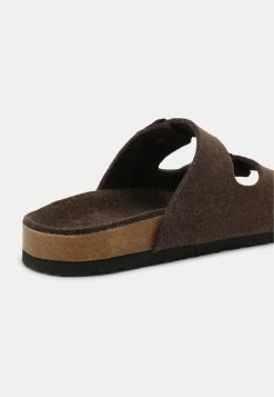 Pier One UNISEX - Mules - Brown -Pier One Shop 4ee4e02e149649d2b1fb1af4f8dad035