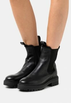 Pier One LEATHER WINTER BOOT - Classic Ankle Boots - Black