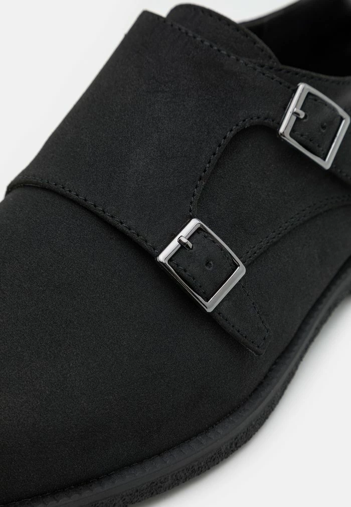 Pier One Slip-ons - Black 6 Pier One Slip-ons - Black - Image 6