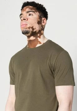 Pier One 7 PACK ROUNDED HEM STRAIGHT - Basic T-shirt - White/blue/grey -Pier One Shop 56100cf839e34158a83cfe6d3e947ff8