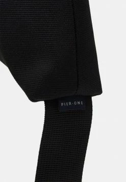 Pier One UNISEX - Across Body Bag - Black -Pier One Shop 5ad12cfe4065434fb4a966d6c236f3fb