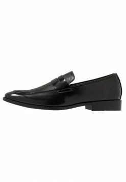 Pier One Smart Slip-ons - Black