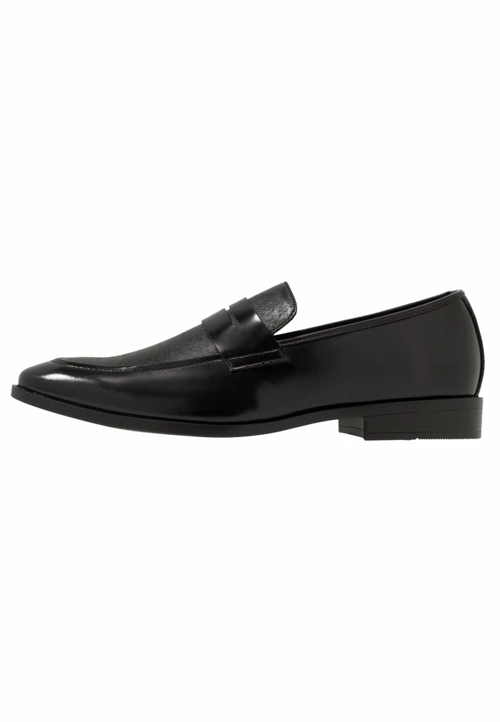 Pier One Smart Slip-ons - Black 1 Pier One Smart Slip-ons - Black