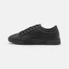 Pier One Trainers - Black