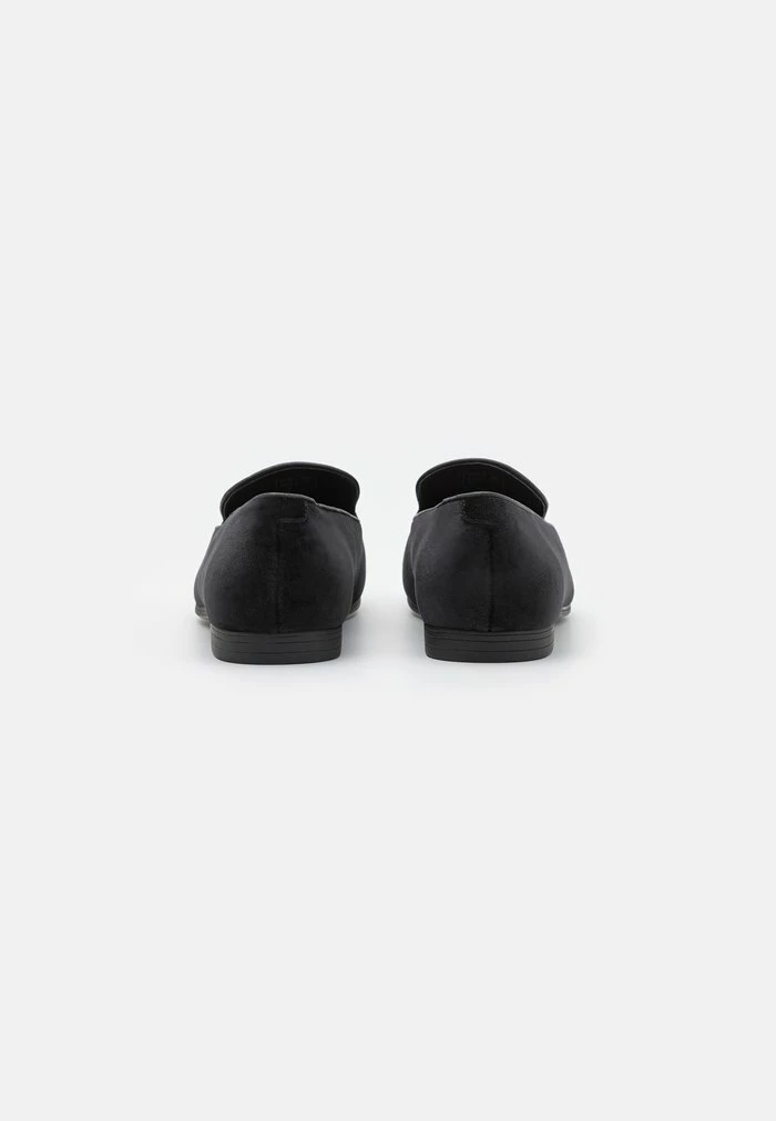 Pier One Slip-ons - Black 3 Pier One Slip-ons - Black - Image 3