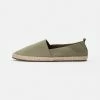 Pier One RENA ESPADRILLE UNISEX - Espadrilles - Olive