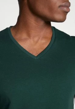 Pier One 3 PACK - Basic T-shirt - Black, Grey, Green -Pier One Shop 75d8e7abd9c649fe8ff382e42bf08591