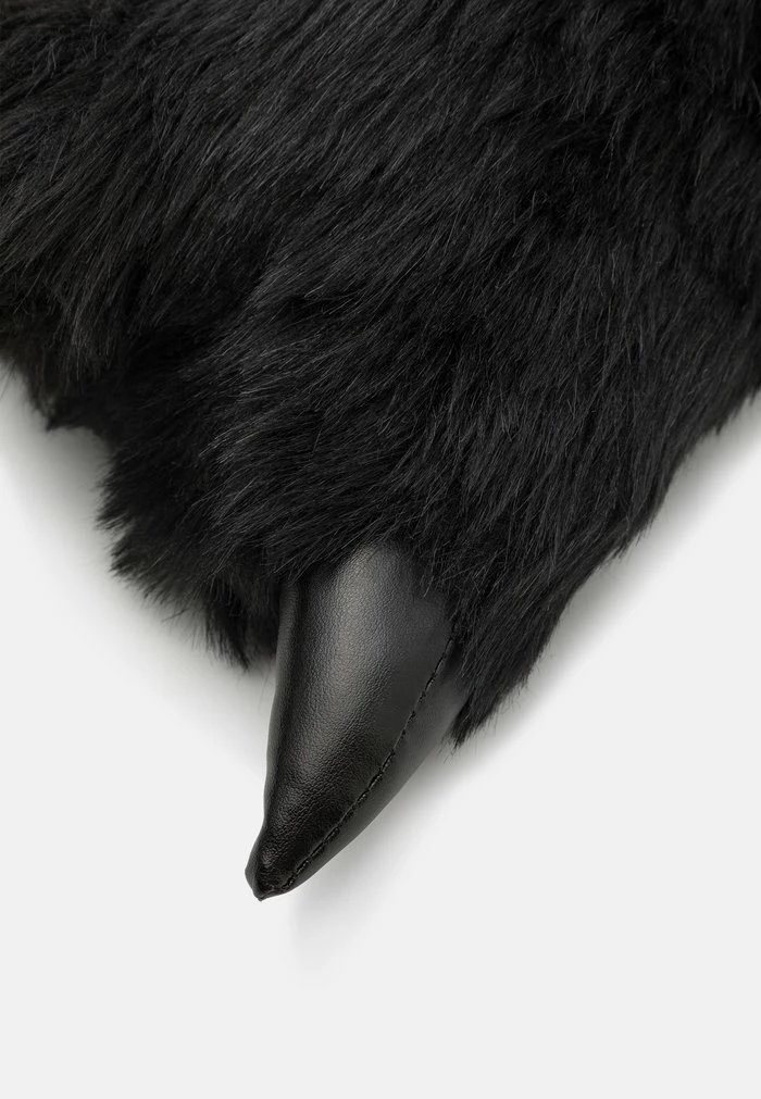 Pier One Slippers - Black 6 Pier One Slippers - Black - Image 6