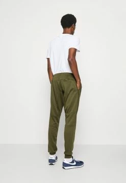 Pier One Tracksuit Bottoms - Olive -Pier One Shop 7cda39b8f69f4986bcbf6242b84d926c
