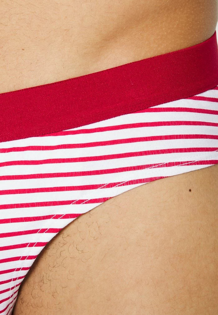 Pier One 3 PACK - Briefs - Red/white 6 Pier One 3 PACK - Briefs - Red/white - Image 6