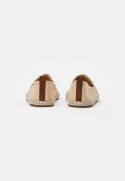 Pier One RENA ESPADRILLE UNISEX - Espadrilles - Beige 8 Pier One RENA ESPADRILLE UNISEX - Espadrilles - Beige -Pier One Shop 8310eea23d7d45459447954d543b0c0d