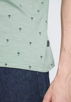 Pier One Print T-shirt - Green -Pier One Shop 85593b1166e348258675497d5acb4f2d