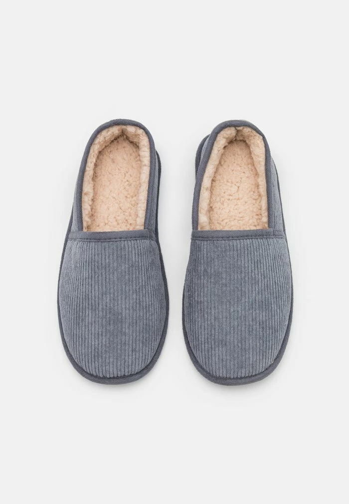 Pier One Slippers - Grey 4 Pier One Slippers - Grey - Image 4