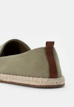 Pier One RENA ESPADRILLE UNISEX - Espadrilles - Olive -Pier One Shop 8b1ef3dce9d344a08d816af96a53324d