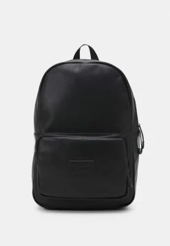 Pier One Rucksack - Black