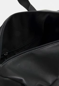 Pier One UNISEX - Weekend Bag - Black -Pier One Shop 8eb2feb60691464da1d9a7a0a7247c13