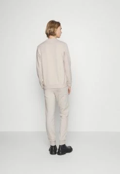 Pier One UNITED UTILITY CREW - Sweatshirt - Stone -Pier One Shop 9106cbd155854d5780b0c01917ebef52