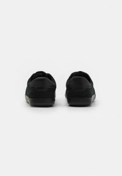 Pier One Trainers - Black 8 Pier One Trainers - Black -Pier One Shop 92e24a95f77c43d7a5a219ab3666744b