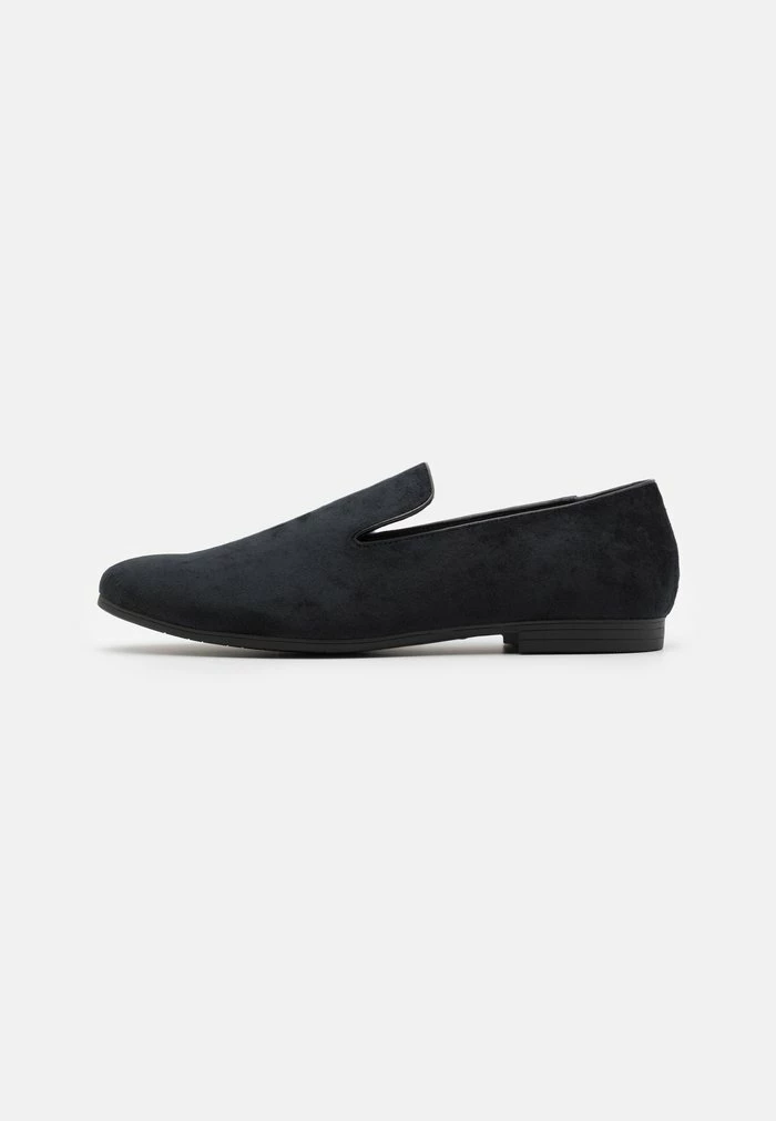 Pier One Slip-ons - Black 1 Pier One Slip-ons - Black