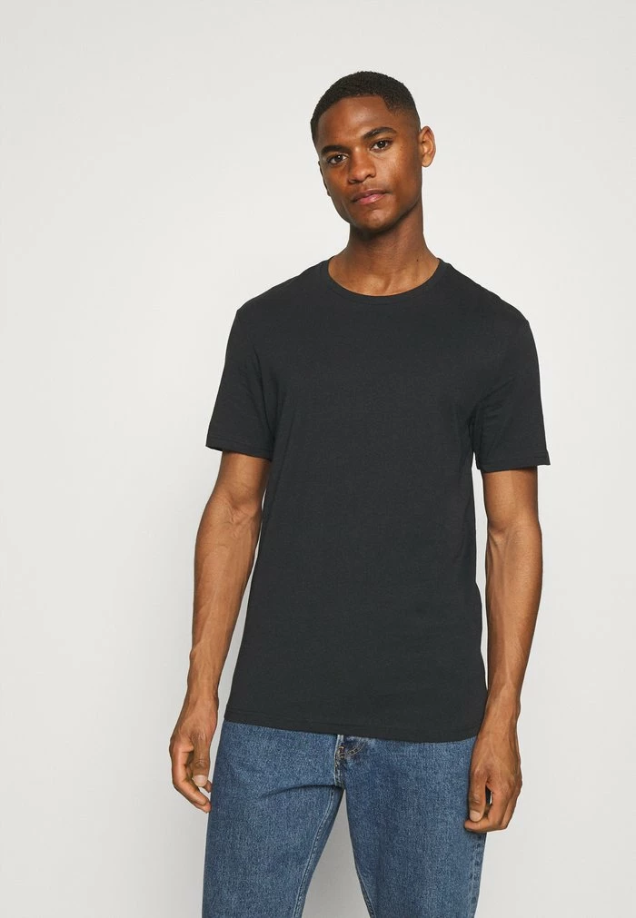 Pier One 5 PACK - Basic T-shirt - Black/white/light Grey 4 Pier One 5 PACK - Basic T-shirt - Black/white/light Grey - Image 4