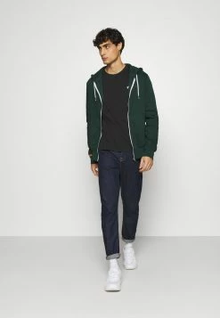 Pier One Print T-shirt - Black -Pier One Shop 99e16c3ea32a41d5bc458dc9715055bf