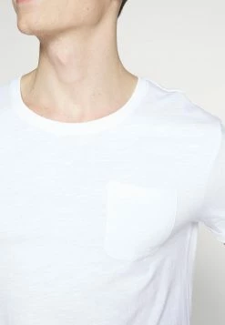 Pier One Basic T-shirt - White -Pier One Shop a63524296eb7468f8bac4e01312591ed