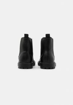 Pier One Classic Ankle Boots - Black -Pier One Shop b12a3c4e904845988e6a481ad3bece54