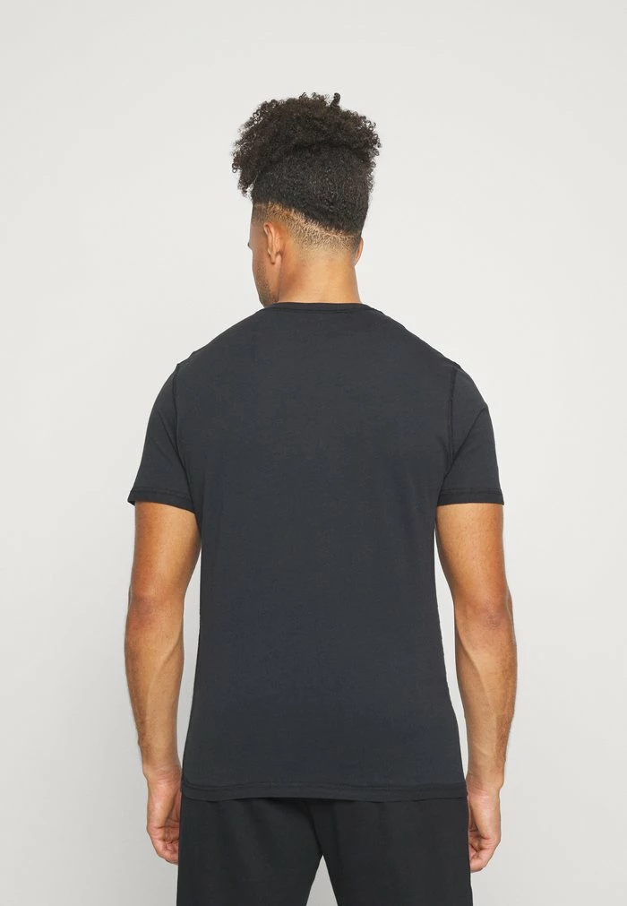 Pier One Print T-shirt - Black 4 Pier One Print T-shirt - Black - Image 4