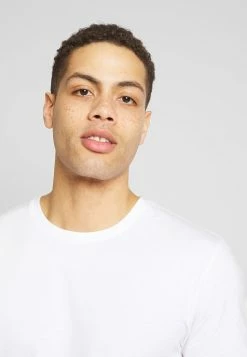 Pier One 3 PACK - Basic T-shirt - White/dark Blue/red -Pier One Shop bb58520a3fdd4addbd204975d9a479ed