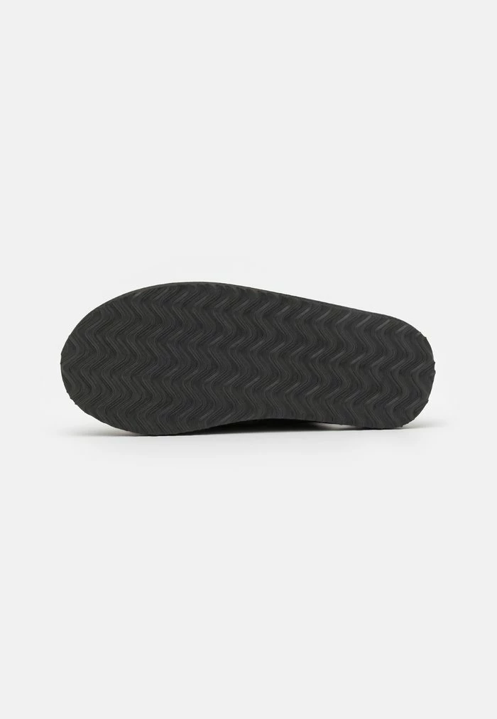 Pier One Slippers - Black 5 Pier One Slippers - Black - Image 5