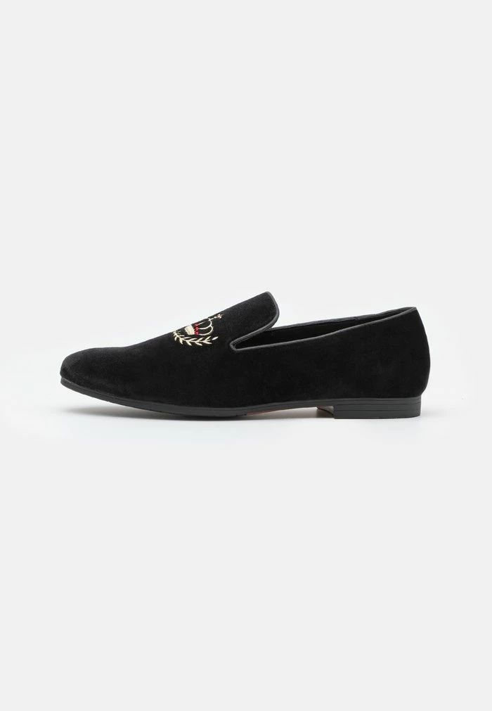Pier One Slip-ons - Black 1 Pier One Slip-ons - Black