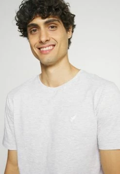 Pier One 5 PACK - Basic T-shirt - Light Grey - 101_white - 001_green - 602 -Pier One Shop bfc88b4fb0af436ea6df397e7b3e9a49