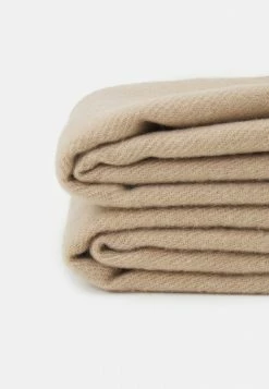 Pier One UNISEX - Scarf - Beige 6 Pier One UNISEX - Scarf - Beige -Pier One Shop c1c06e8d5d714d869379e5c6678b9dc0