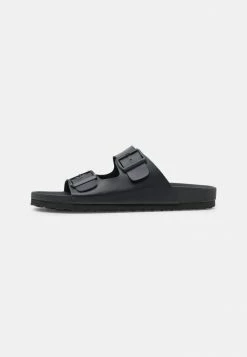 Pier One UNISEX - Slippers - Black