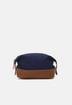 Pier One UNISEX - Wash Bag - Cognac