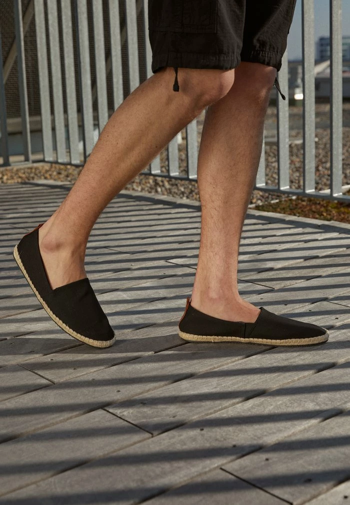 Pier One RENA ESPADRILLE UNISEX - Espadrilles - Black 2 Pier One RENA ESPADRILLE UNISEX - Espadrilles - Black - Image 2